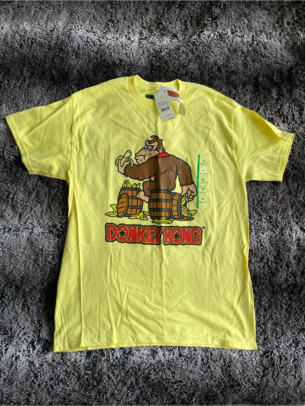 NWT NEW Nintendo Donkey Kong with Banana Barrels Yellow Shirt Size Medium Cute